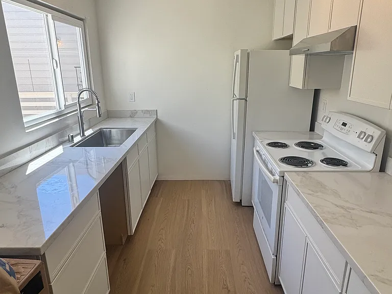 770 Monterey Blvd #4 — Photo 1