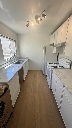 770 Monterey Blvd #4 Photo 1