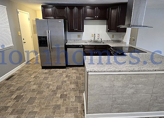 3rd image of 2820 W Market St