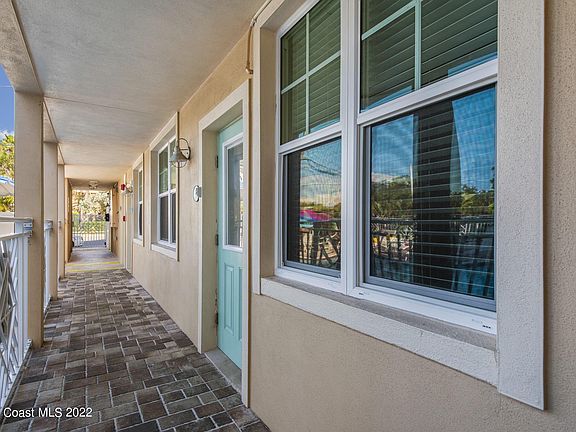 4th image of 530 Mandalay Ave #104