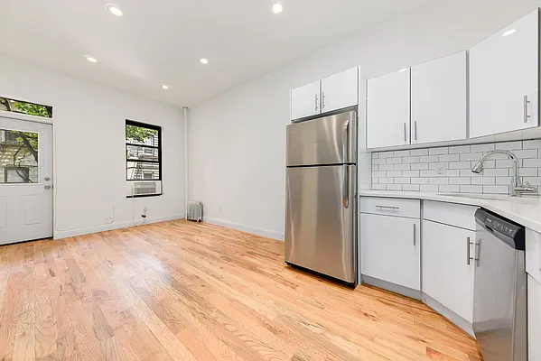 Rented by Keller Williams NYC | media 17
