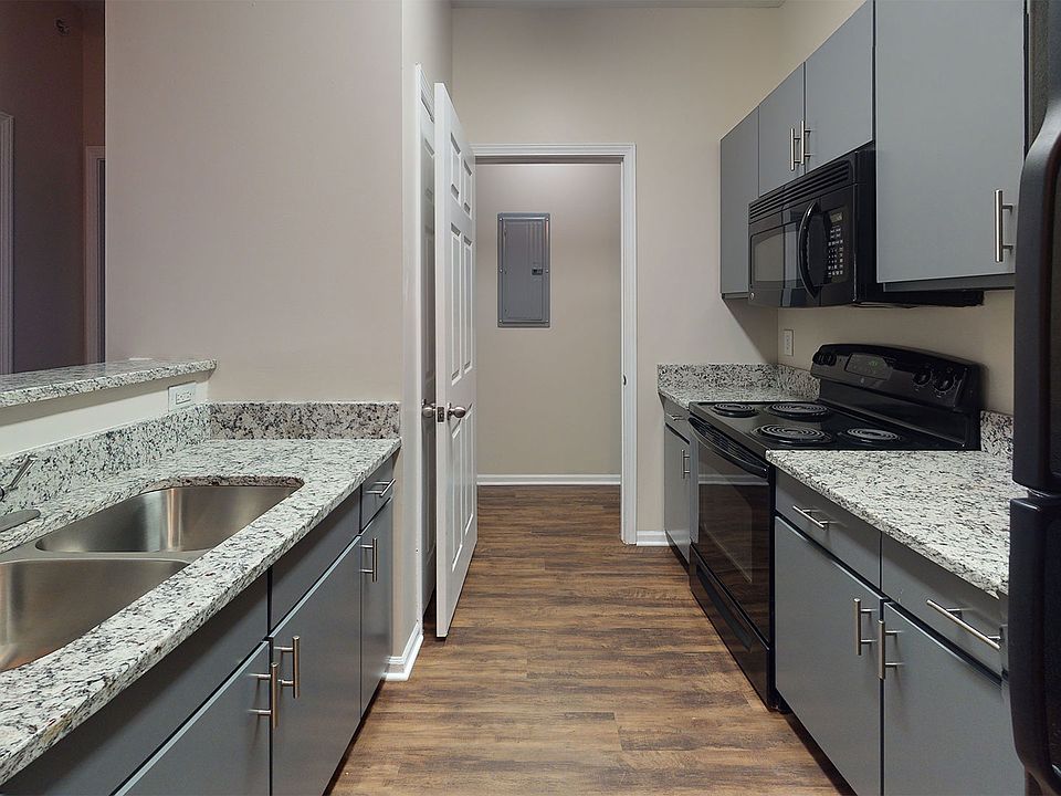 Haven Cross Creek _ Renovated Kitchen