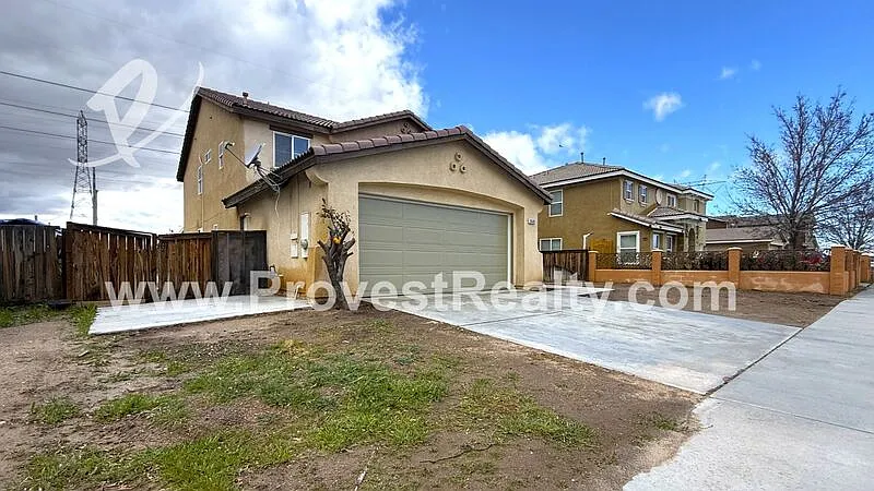 Building Photo - 9640 Peridot Ave