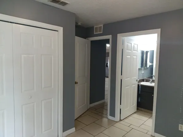 3605 N 54th St, Tampa, FL 33619