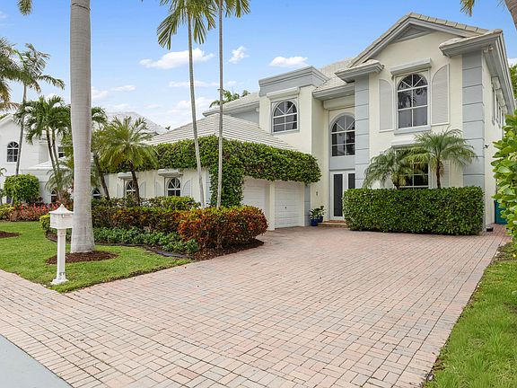 2nd image of 24 Grand Bay Estates Circle