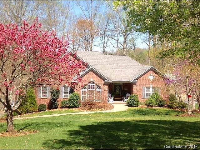 1st image of 2897 Palmer Dr NE