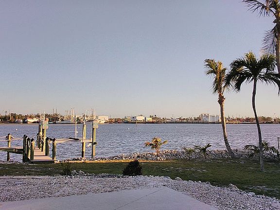 2nd image of 275 Miramar St