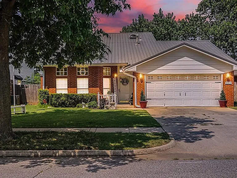 2312 Buckhorn Dr — Photo 3