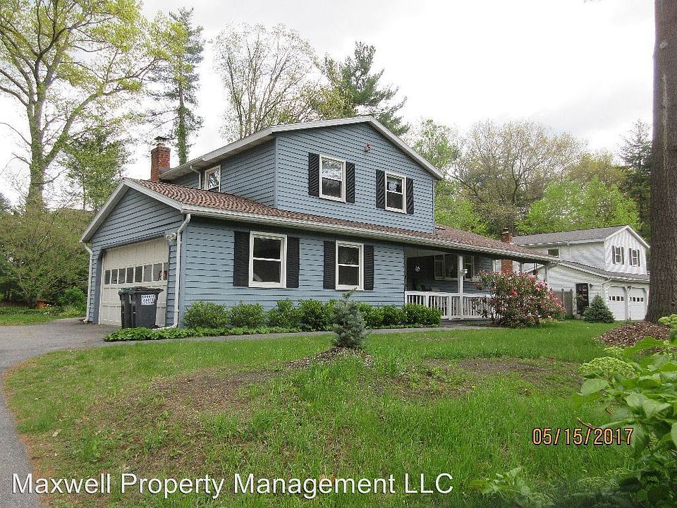 1st image of 44 Huntwood Dr
