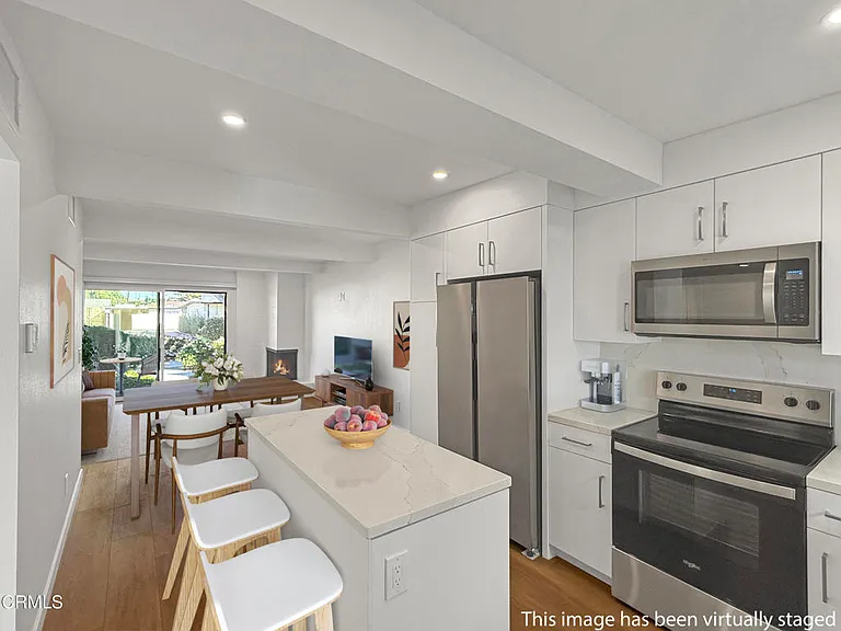 61 Redwood Ave — Photo 14