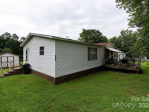 2nd image of 250 Sorrel Ln