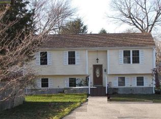 12 Sims Ave, Seekonk, MA 02771