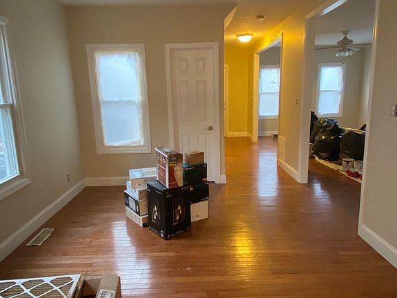 5th image of 48 Thompson St