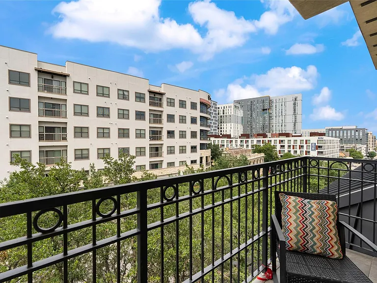 1812 West Ave #408 — Photo 13