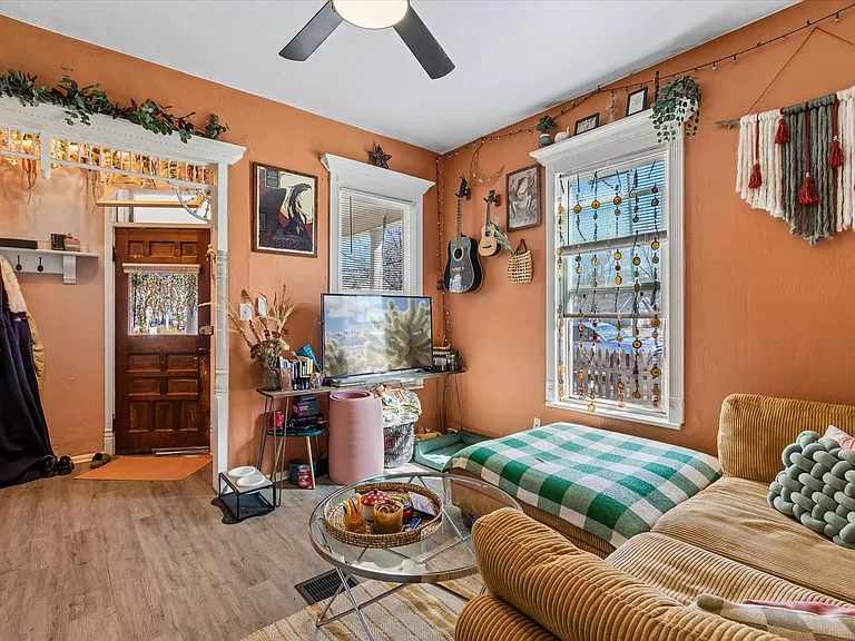 1843 Grove St #1-A — Photo 4