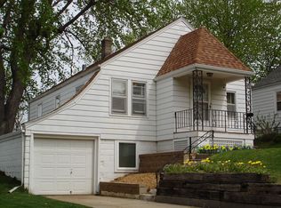 4838 William St, Omaha, NE 68106