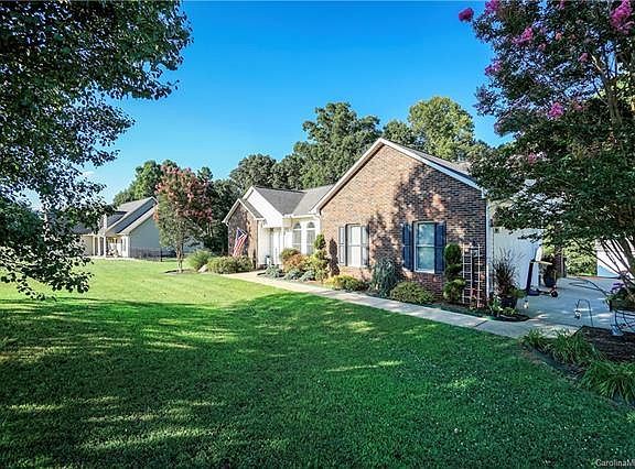2nd image of 227 Wiggins Rd