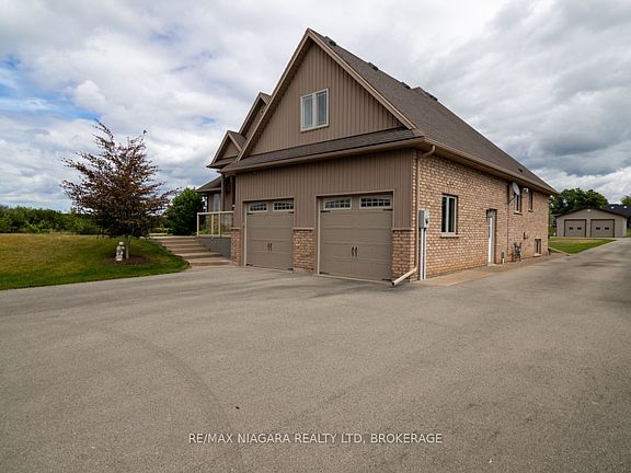 4th image of 20219 Youngs Rd S