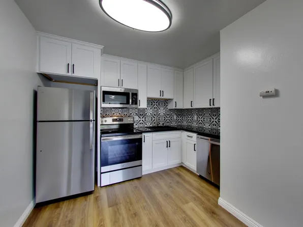 PARKWEST APARTMENTS, 14400 E 14th St APT 28, San Leandro, CA 94578