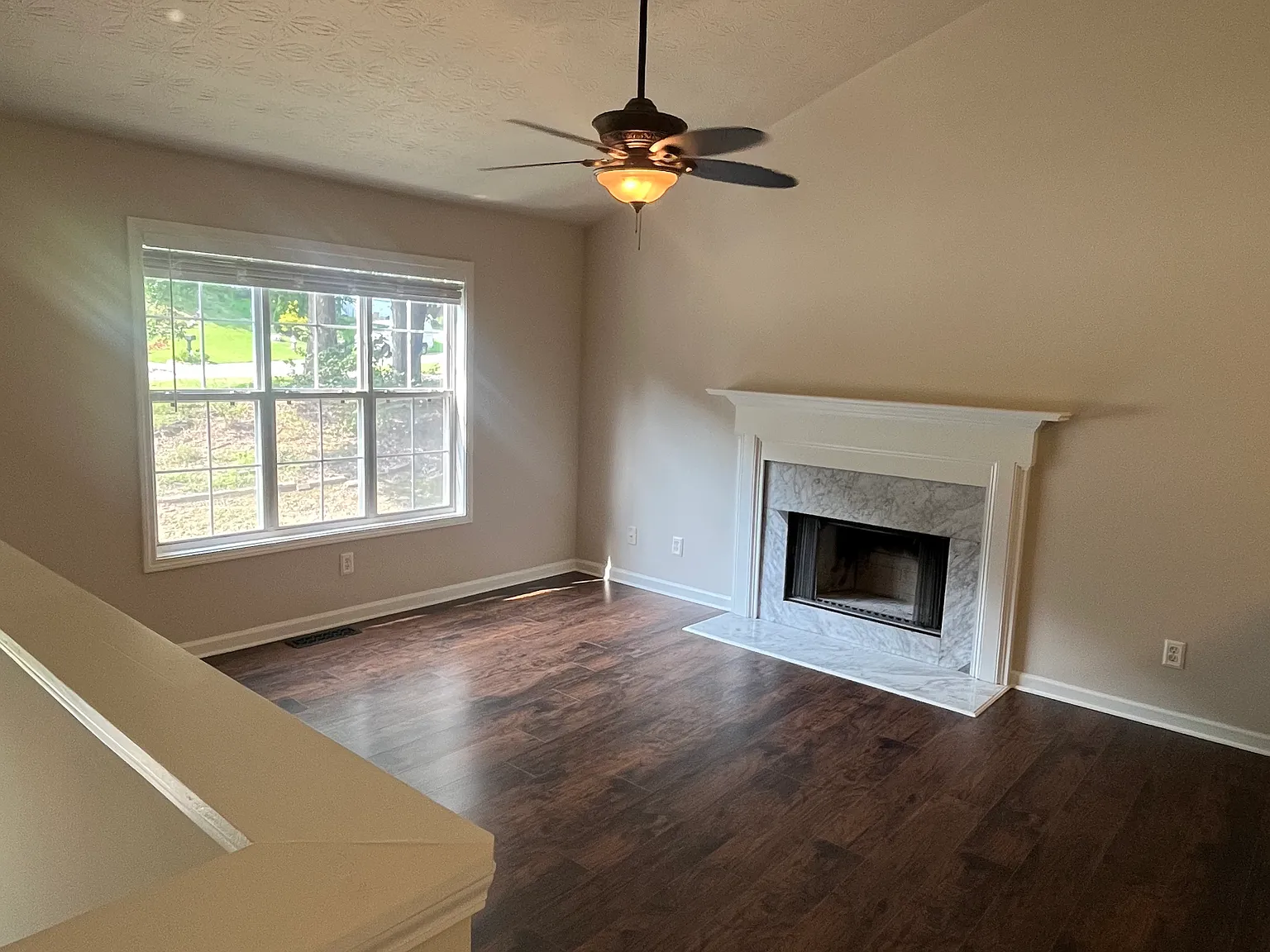 4 bed, 1800 sqft, $2,500 — Photo 2