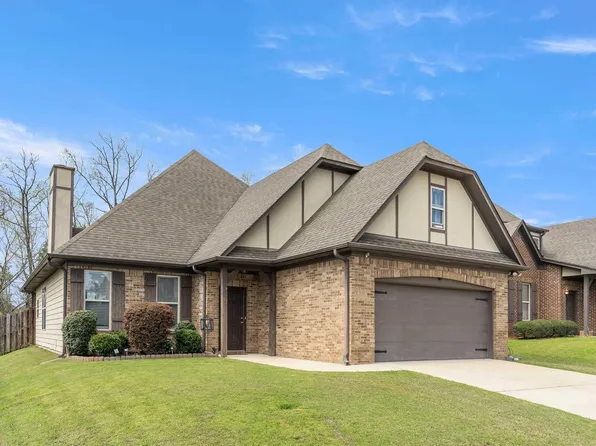 4444 Sierra Ln, Gardendale, AL 35071