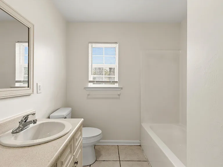 735 Putnam Dr #2 — Photo 22