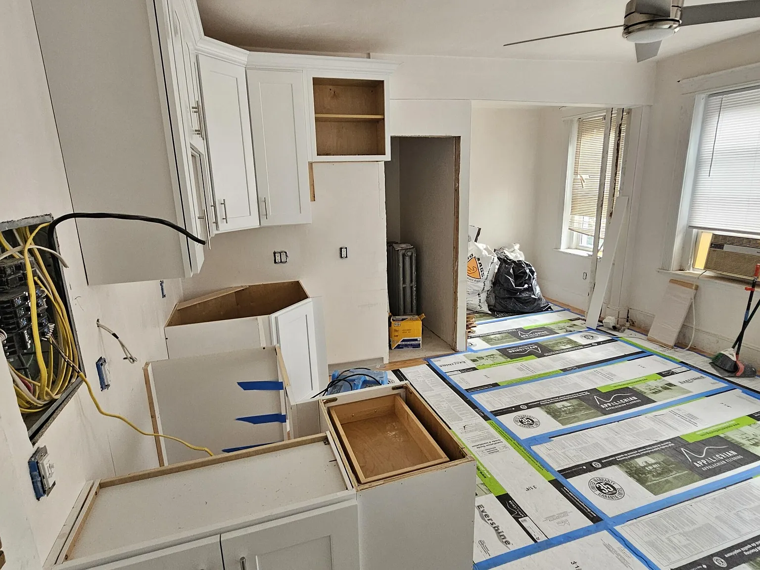 Studio, 400 sqft, $2,400 — Photo 3