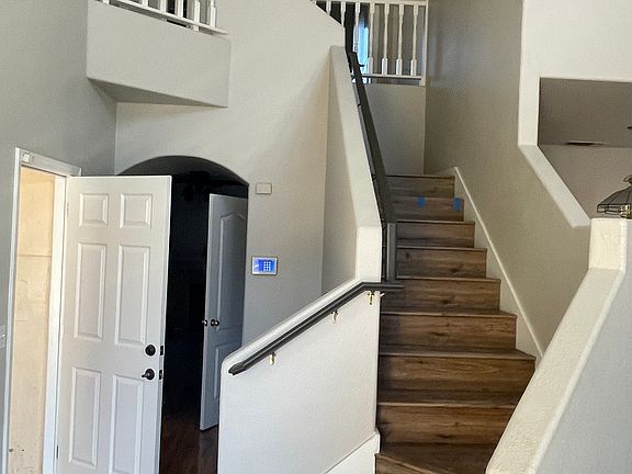 3rd image of 770 Haven Ct