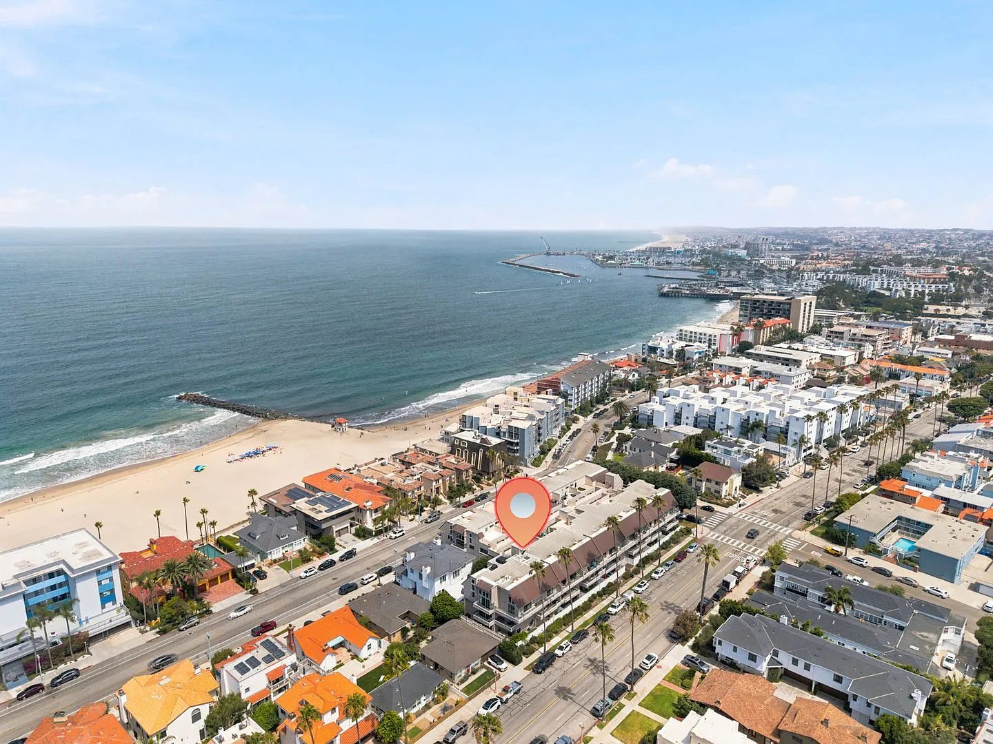 Updated, Bright & Airy Loft-Style Penthouse Condo w/ Ocean Views, Large Rooftop Deck & Balcony & ... — Photo 4