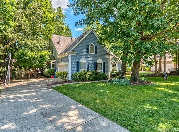 2nd image of 10421 Providence Arbours Dr