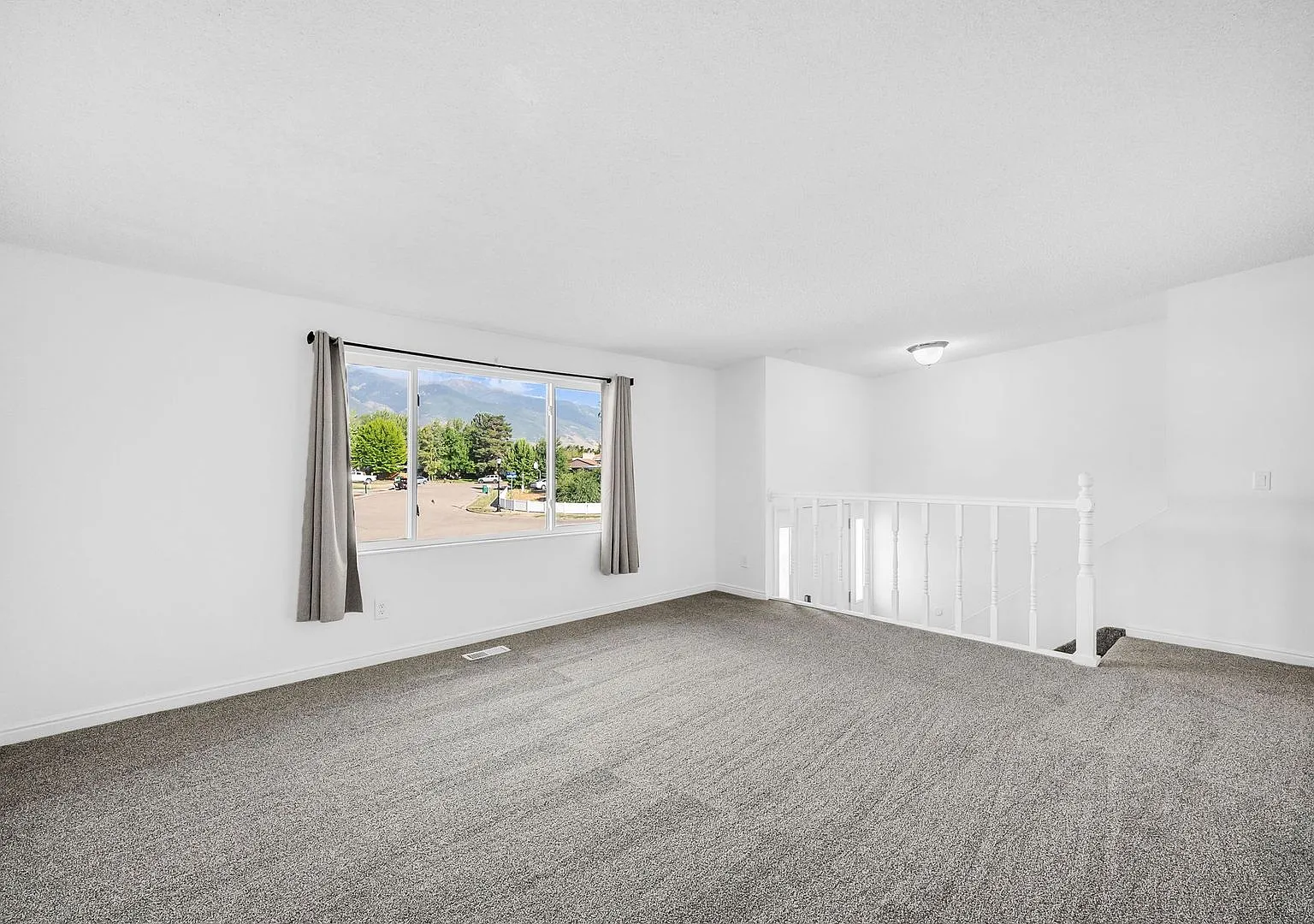 Spacious 4-Bedroom Layton Home with Finished Basement and 2-Car Garage — Photo 2