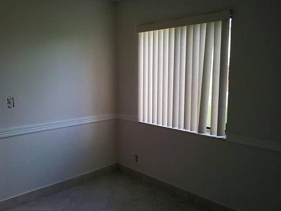3rd image of 4080 Sierra Ter