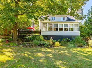 215 Old Dock Rd, Highgate Springs, VT 05460