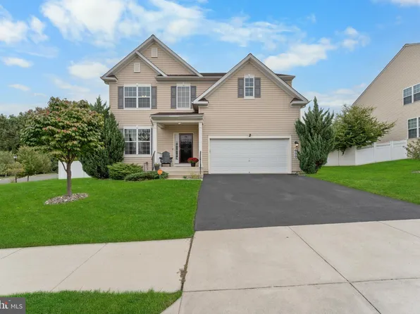 600 Victorianna Dr, Capitol Heights, MD 20743