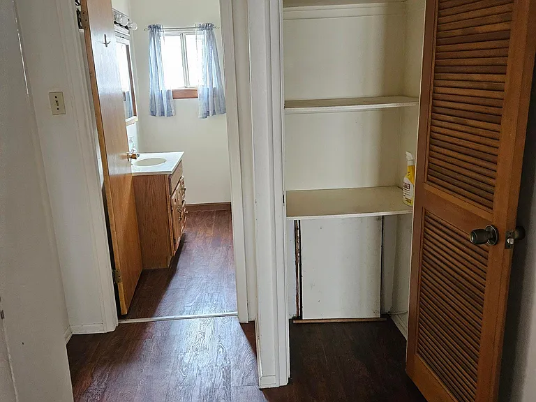 1727 Carey Way — Photo 9