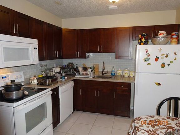 3rd image of 4511 NW 32nd Ct