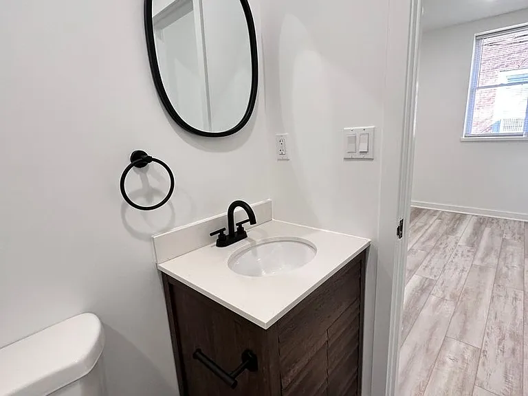 129 S 51st St #1F — Photo 11