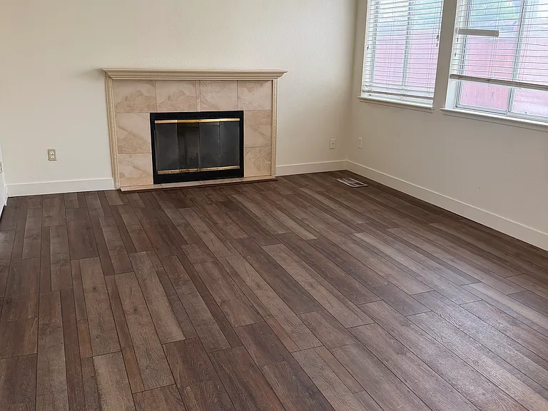 264 Bridgewater Cir — Photo 3