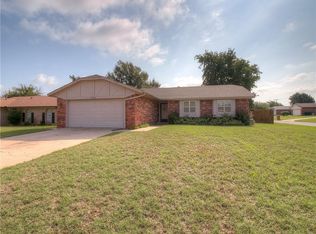 8700 Rambling Rd, Oklahoma City, OK 73132