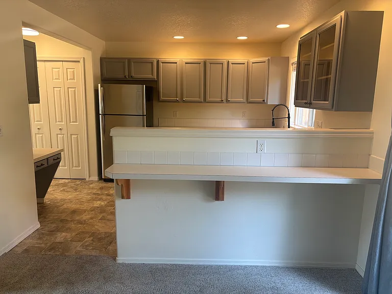 10913 NW Barrett Way — Photo 5