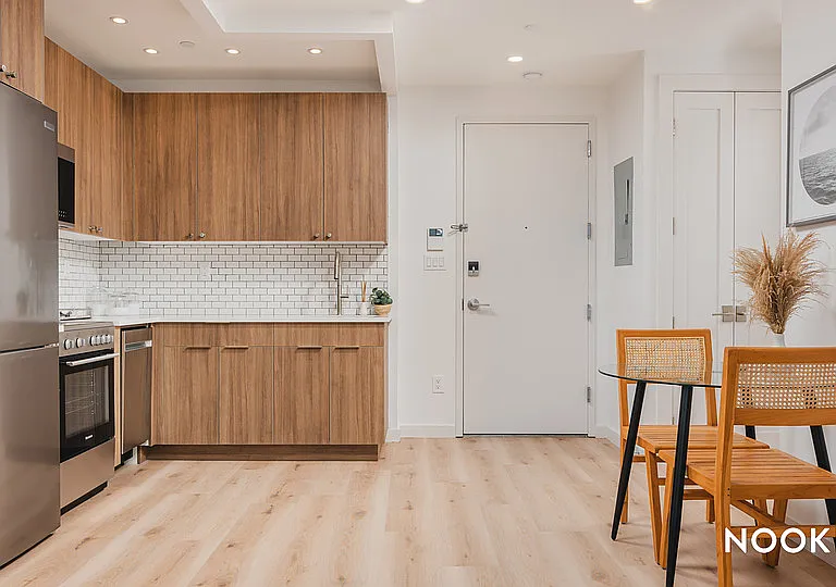 68 Gold St #4W — Photo 8