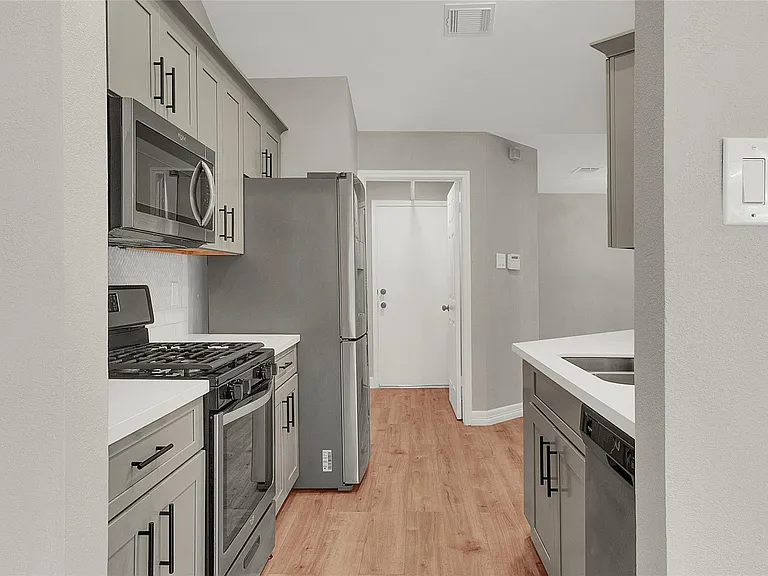 6023 Sean Ct — Photo 14