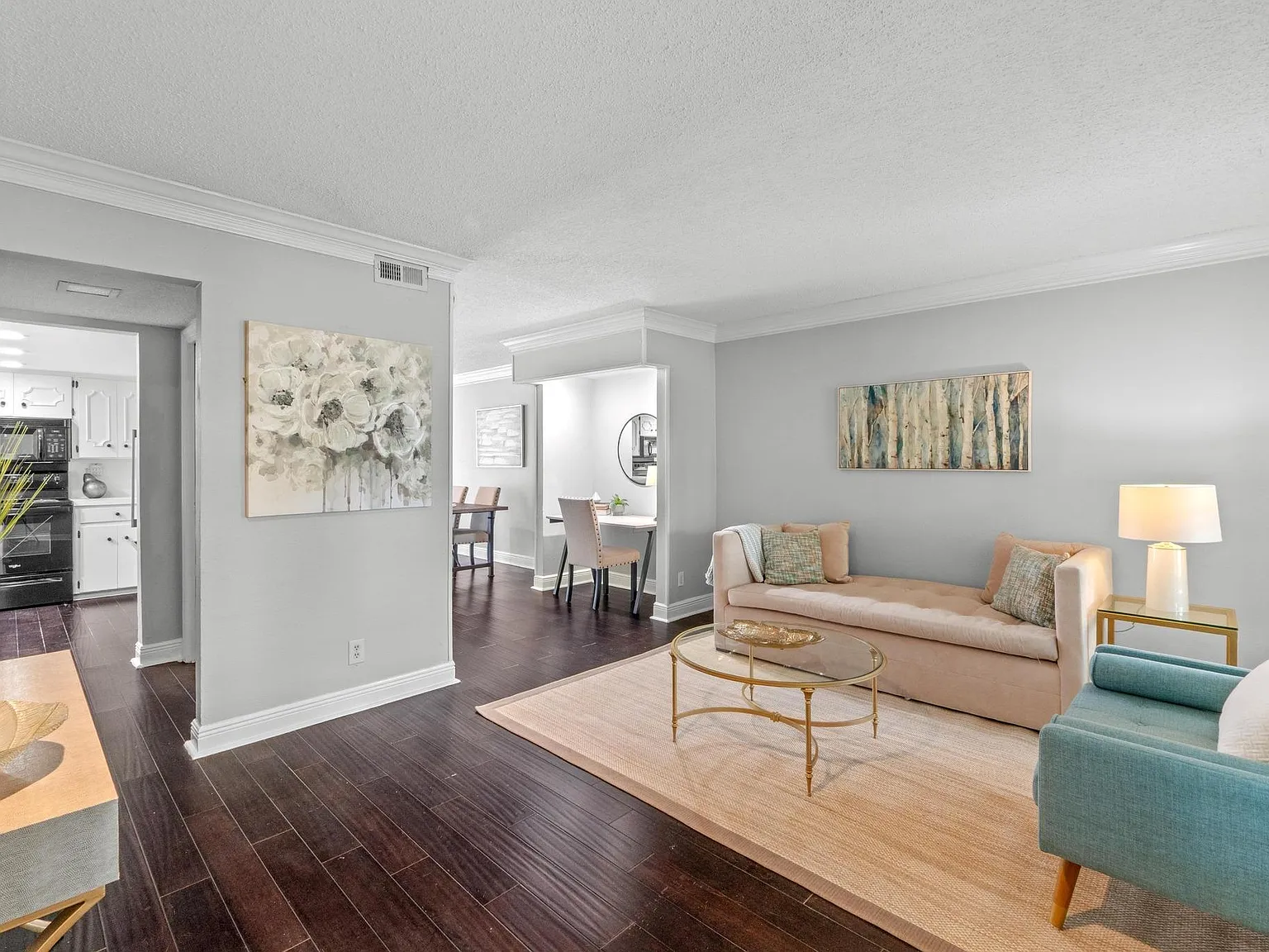 3 bed, 2.5 bath, 1551 sqft, $3,000 — Photo 3