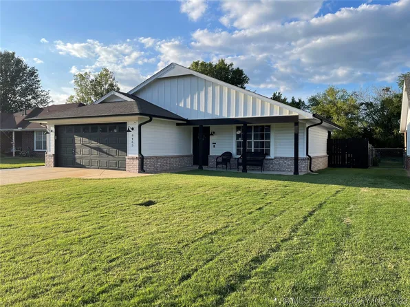 9465 E Sprucewood Dr, Claremore, OK 74019