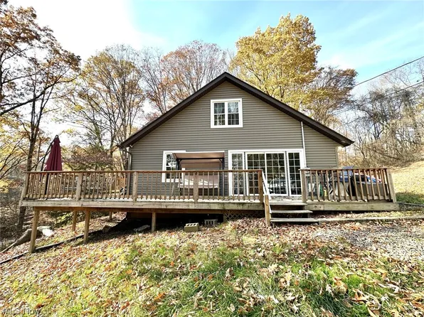 121 Platt Ln, Follansbee, WV 26037