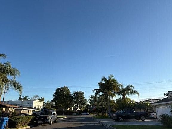 2nd image of 8530 Gallatin Rd APT L