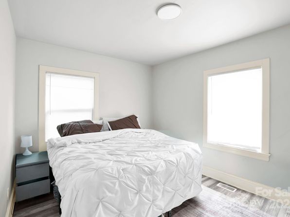 charlotte-north-carolina-299900202 picture