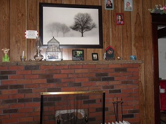 5th image of 215 Bloom St