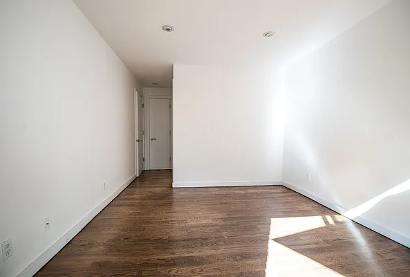 Rented by Halstead Real Estate | media 39