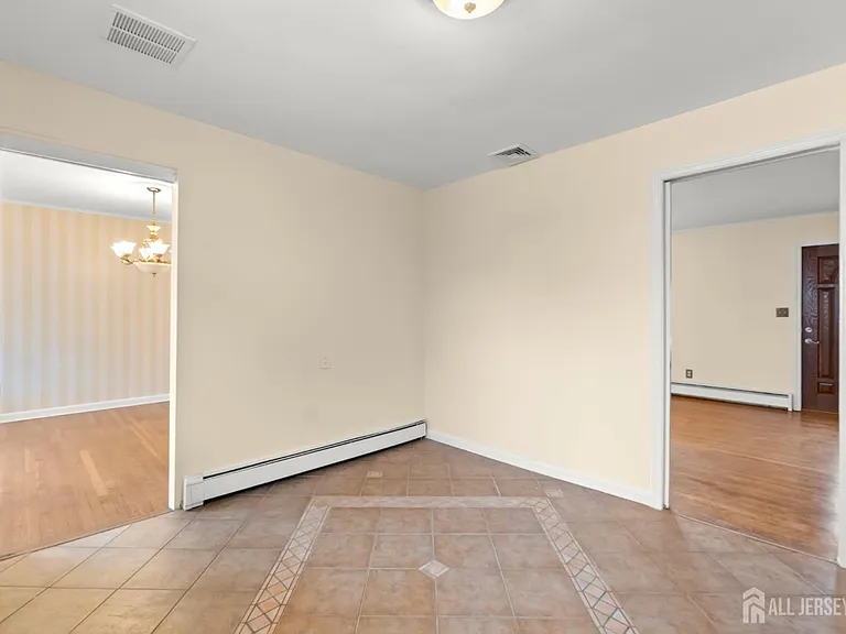 762 Valley St #762 — Photo 11